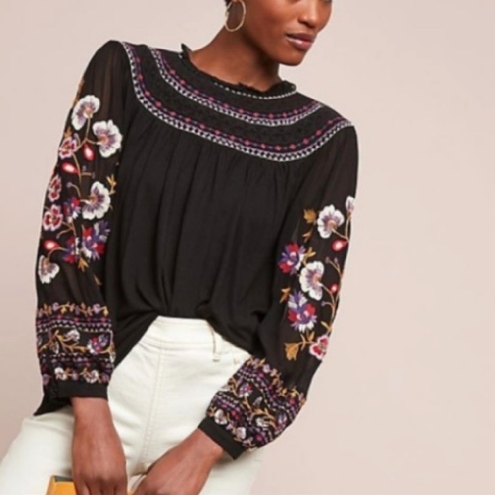 Anthropologie Akemi + Kim Black Embroidered Blouse size XS